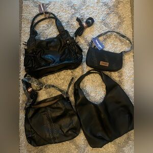 Wrangler Elegant Black Shoulder Bags for Women